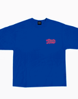 Camiseta parte delantera, color azul con estampado bicolor rosa y amarillo
